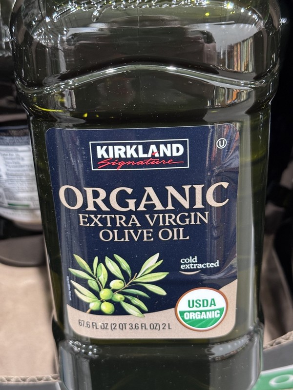 Kirkland Signature Organic Extra Virgin Olive Oil 2L (2 QT 3.6 fl oz) gallery
