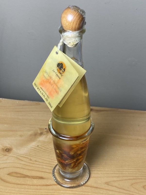 Vtg La Ceppaia Brand Extra Virgin Olive Oil W/ Garlic & Chili Peppers Sealed