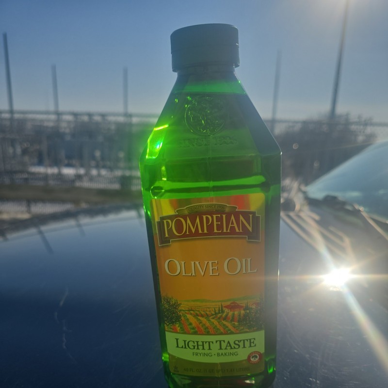 Pompeian Light Taste Olive Oil, , Subtle Flavor, Perfect for Frying & Baking,