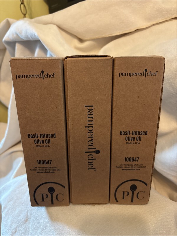 Pampered Chef Basil-Infused Olive Oil