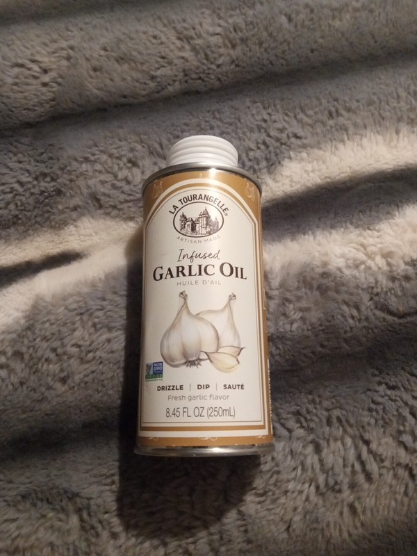 La Tourangelle GARLIC INFUSED SUNFLOWER OIL• HIGH OLEIC OIL• PASTA DIPS 8.5 OZ