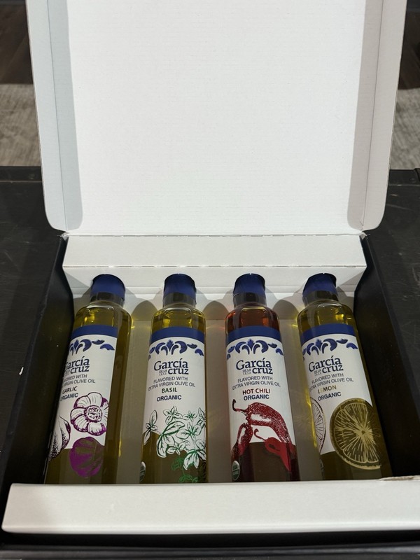 GARCÍA DE LA CRUZ Organic Flavored Extra Virgin Olive Oil Gift Set Exp 09/2026