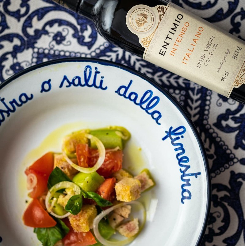 Entimio Collection Organic Italian Extra Virgin Olive Oil Gift Set from Italy... gallery