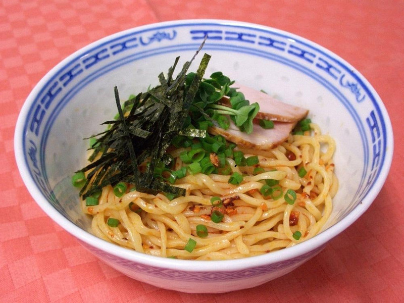 Chili Oil with Fried Garlic Taberu Layu 3.88 Oz gallery