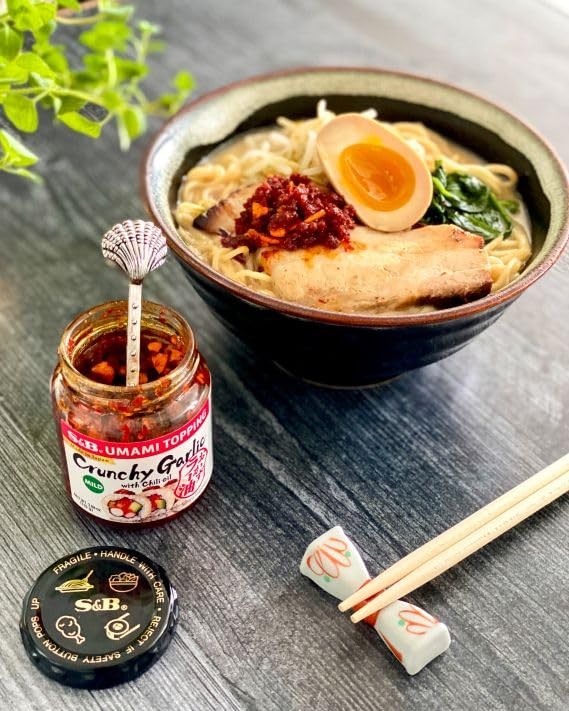 Chili Oil with Crunchy Garlic 3.88 Fl Ounce gallery