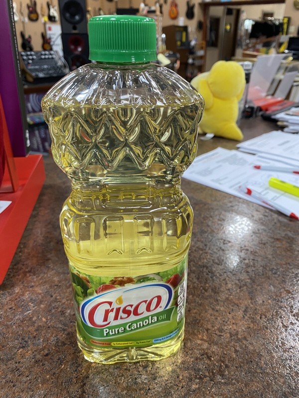 Crisco oil sealed pure canola oil