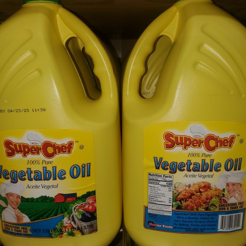 100% Superchef Soybean vegetable Oil - 3.78 lb. 1 Gal